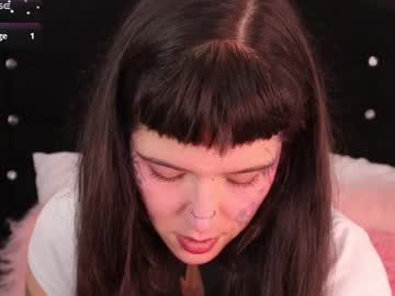 Daarlene Chaturbate stream image from January 28, 2025