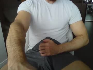 Papi5850 Chaturbate stream image from January 28, 2025