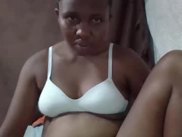 Adelealy Chaturbate stream image from January 28, 2025