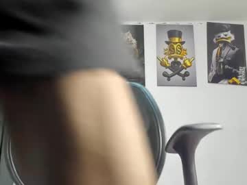 Darwin_Jhonson Chaturbate stream image from January 28, 2025