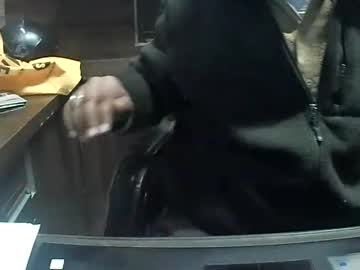 Giantkillerkkr Chaturbate stream image from January 28, 2025