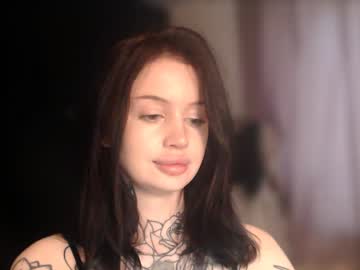 Lizziesweety Chaturbate stream image from January 28, 2025