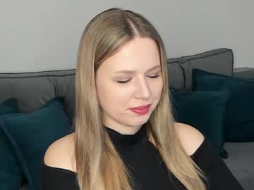 Missdariross Chaturbate stream image from January 28, 2025