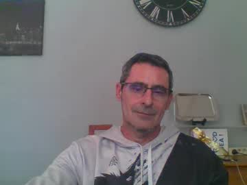 Petitenebreux13400 Chaturbate stream image from January 28, 2025