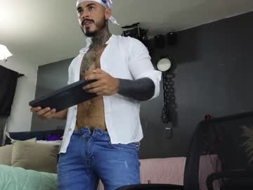 John_And_Louis Chaturbate stream image from January 28, 2025