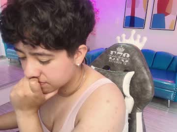 Emiily_Hudson Chaturbate stream image from January 28, 2025