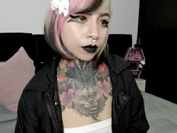 Nikkiramone Chaturbate stream image from January 28, 2025