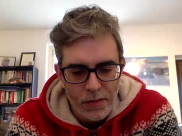 Oggs48 Chaturbate stream image from January 28, 2025