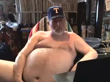 Sexyolbear Chaturbate stream image from January 28, 2025