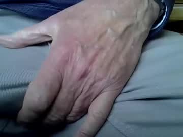 Mikeybed Chaturbate stream image from January 28, 2025