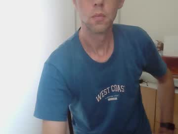 Willyturin Chaturbate stream image from January 28, 2025