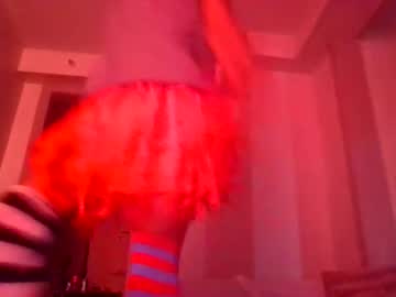 Bubblezinyabutt Chaturbate stream image from January 28, 2025