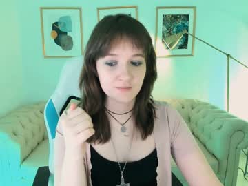 Clover_Red Chaturbate stream image from January 28, 2025