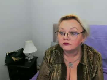 Janetmilf Chaturbate stream image from January 28, 2025