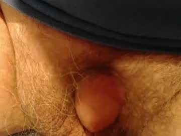 Kneeder Chaturbate stream image from January 28, 2025