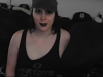 Urshearsecurse Chaturbate stream image from January 28, 2025