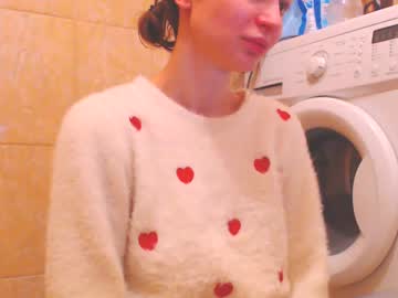 Candyjesx Chaturbate stream image from January 28, 2025