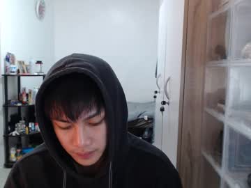 Princeadrianx Chaturbate stream image from January 28, 2025