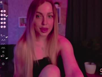 Holly_Molly8 Chaturbate stream image from January 28, 2025