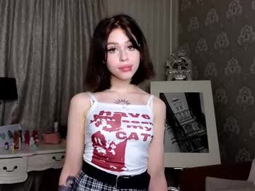 Altbunnny Chaturbate stream image from January 28, 2025