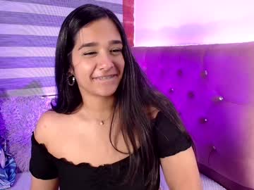Maeena Chaturbate stream image from January 28, 2025