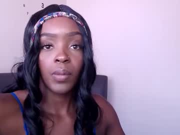 Nahomy_Smiith Chaturbate stream image from January 28, 2025