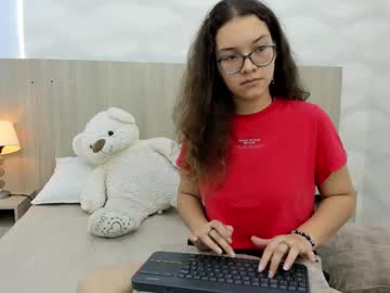 Veronica_Lark Chaturbate stream image from January 28, 2025