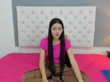 Isabella_Jk Chaturbate stream image from January 28, 2025