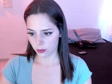 Lovelydollyxx_ Chaturbate stream image from January 28, 2025