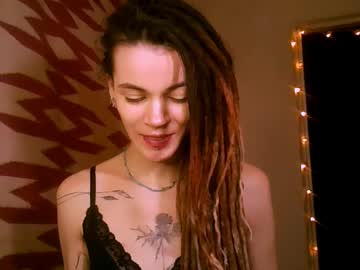Maryholm Chaturbate stream image from January 28, 2025