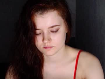 Miabrowwn Chaturbate stream image from January 28, 2025