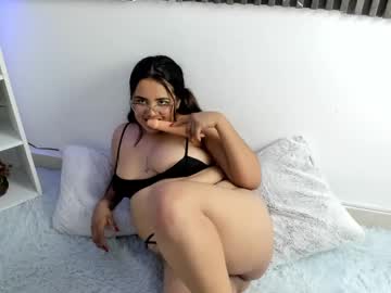 Dafne_Ee Chaturbate stream image from January 28, 2025