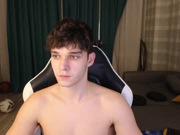 James_Friends Chaturbate stream image from January 28, 2025