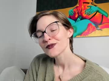 Madammezusa Chaturbate stream image from January 28, 2025