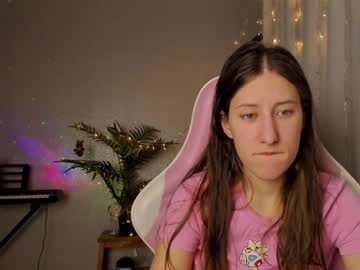 Adellqueen Chaturbate stream image from January 28, 2025
