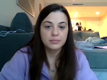 Cherrybanana444 Chaturbate stream image from January 28, 2025