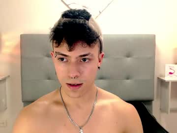 Edutwinkxxx Chaturbate stream image from January 28, 2025