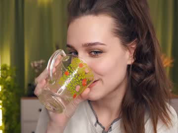 Alice_Caprrice Chaturbate stream image from January 28, 2025