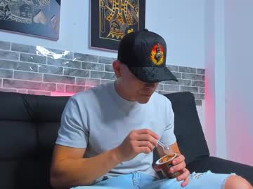 Chepe_Fit Chaturbate stream image from January 28, 2025