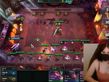 Lilythrone Chaturbate stream image from January 28, 2025