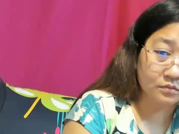 Sweetpilipina88 Chaturbate stream image from January 28, 2025
