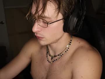 Brentonverde Chaturbate stream image from January 29, 2025