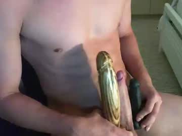 Naitruc Chaturbate stream image from January 29, 2025