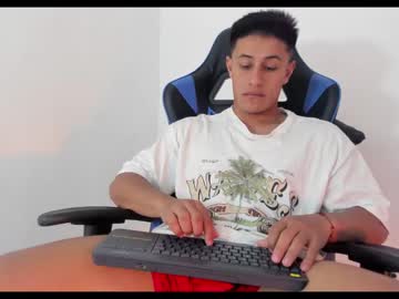 Booy7_7 Chaturbate stream image from January 29, 2025