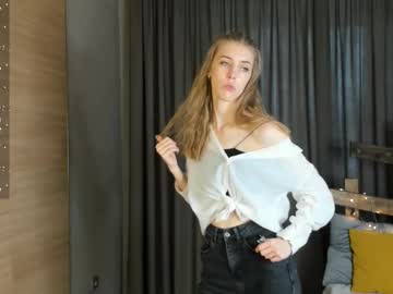 Loradaby Chaturbate stream image from January 29, 2025