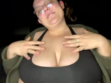 22lunalove22 Chaturbate stream image from January 29, 2025
