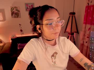 Lemoonpeach Chaturbate stream image from January 29, 2025