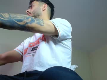 Xandercagex Chaturbate stream image from January 29, 2025