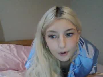 Abbiewhite Chaturbate stream image from January 29, 2025