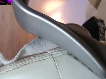 Zooe_Queen Chaturbate stream image from January 29, 2025